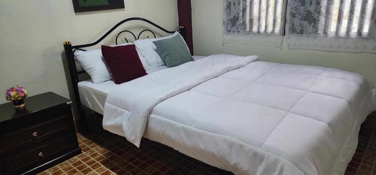 Cozy Nest Cnx Hostel Chiang Mai Luaran gambar
