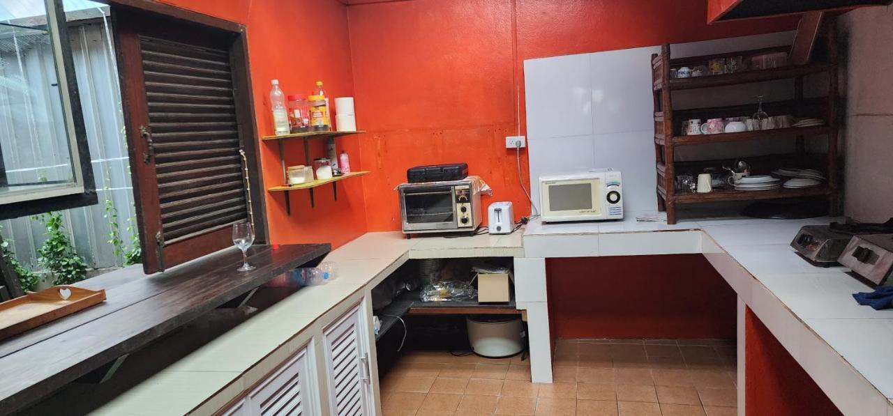 Cozy Nest Cnx Hostel Chiang Mai Luaran gambar