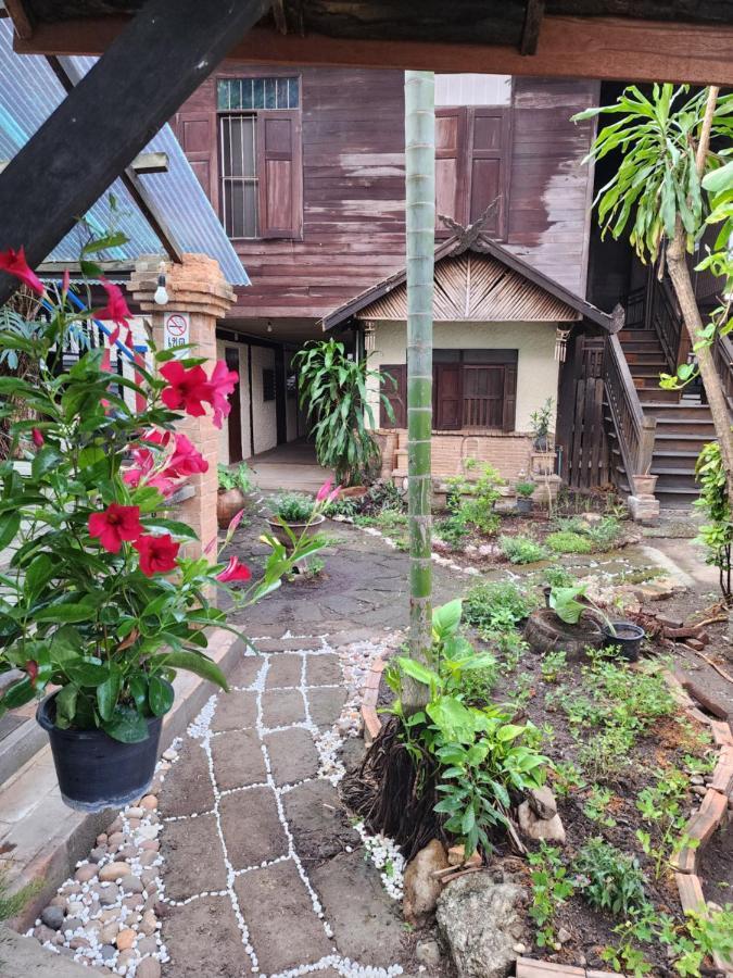 Cozy Nest Cnx Hostel Chiang Mai Luaran gambar
